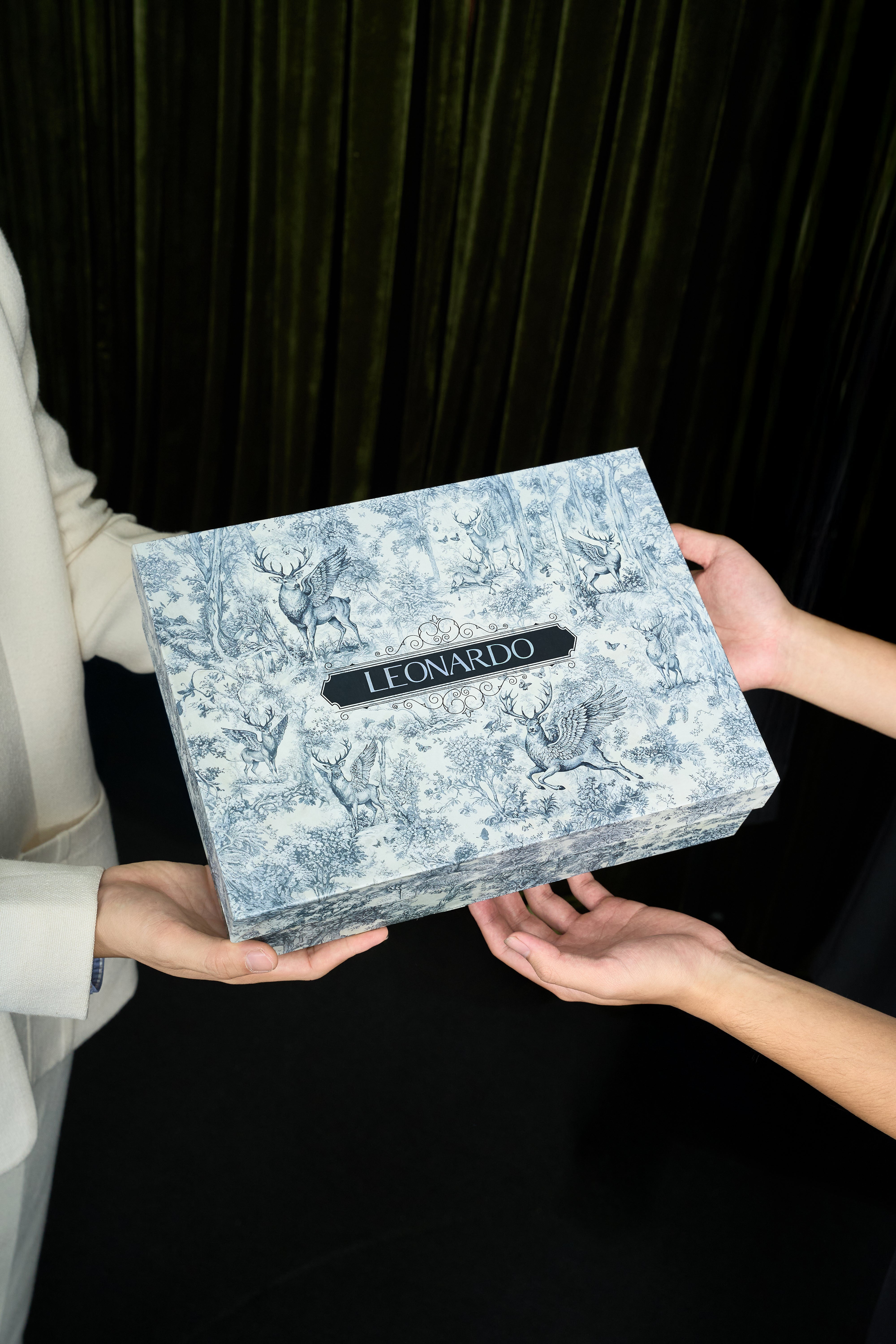 Combo Đại Cát 5 ( TÚI & VÍ & NƯỚC HOA) - Leonardo