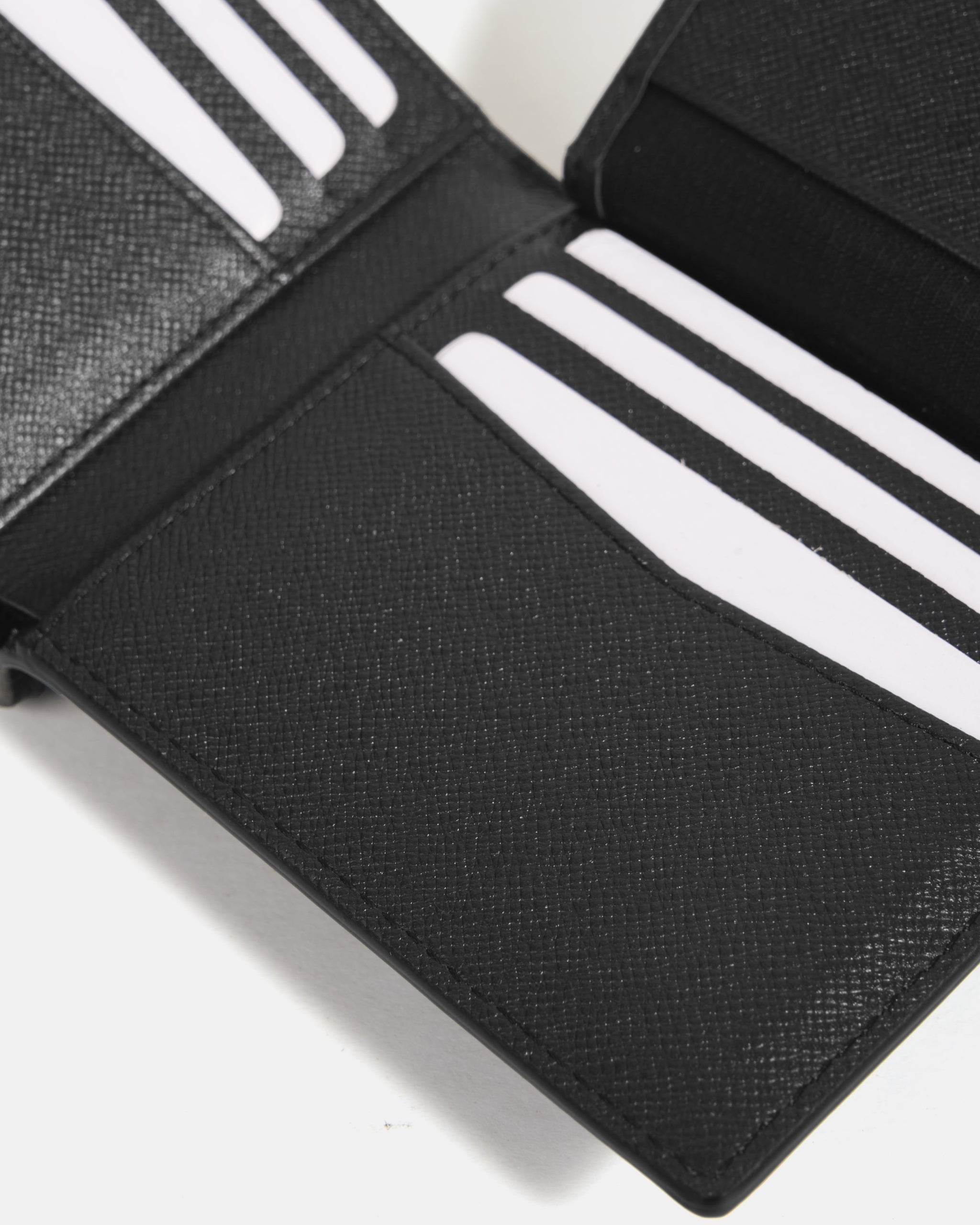 Ví Bifold Anthony - Leonardo