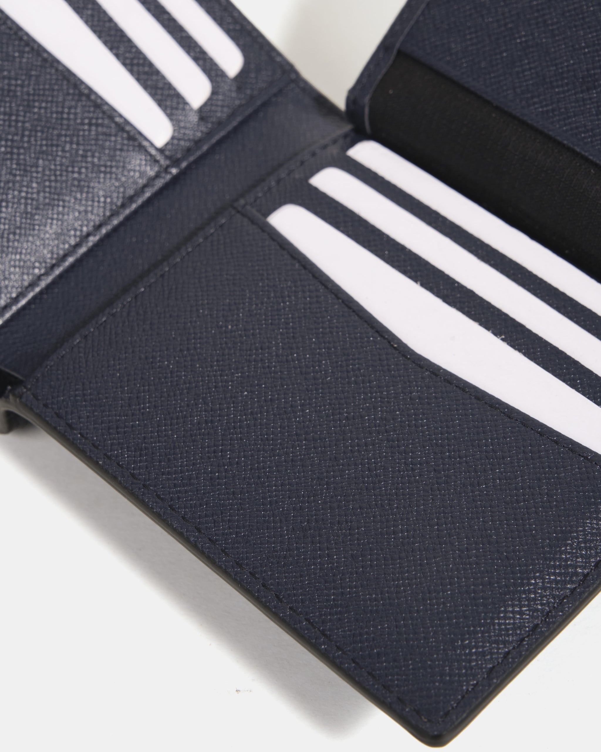 Ví Bifold Anthony - Leonardo