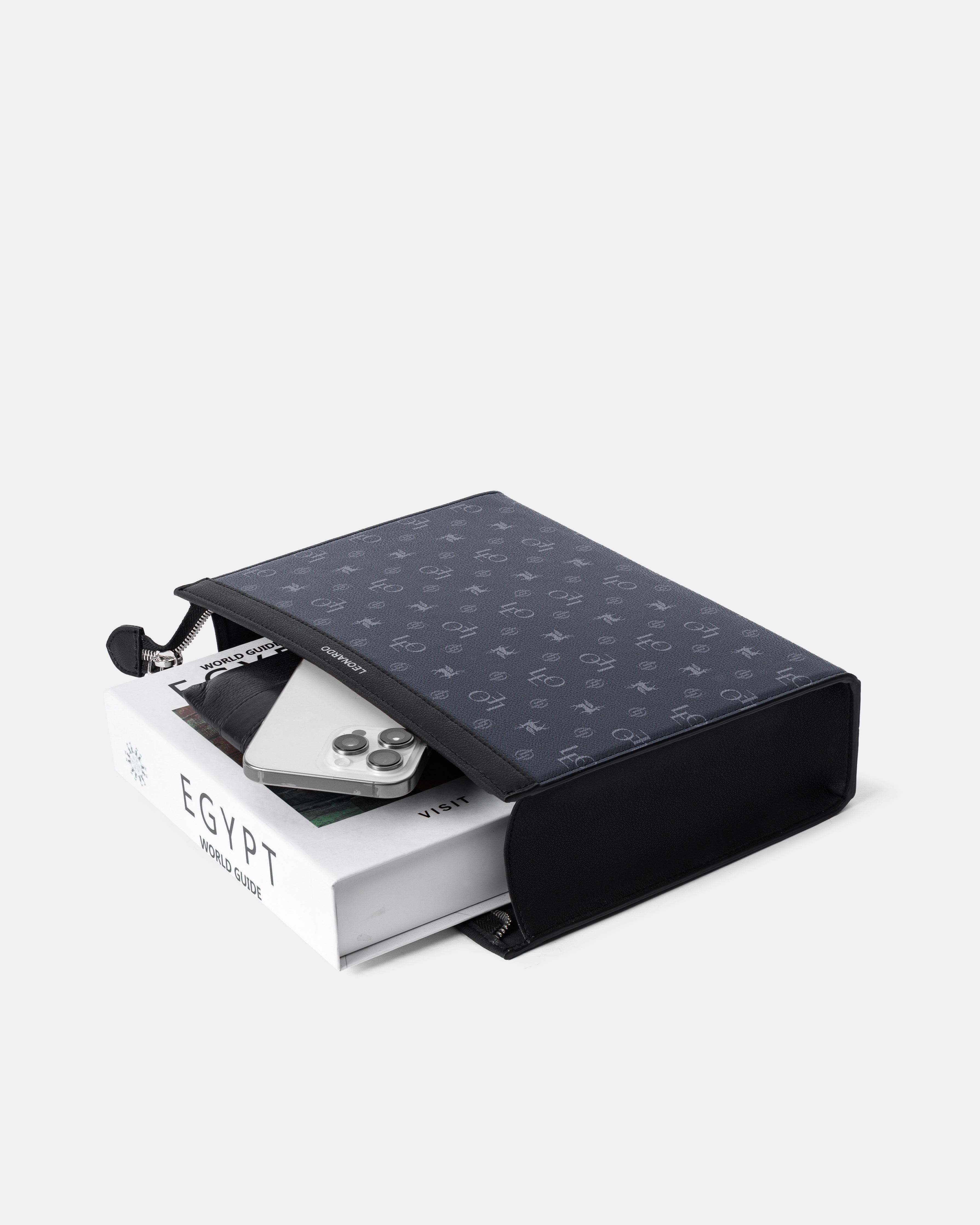 Túi Clutch Monogram Neo