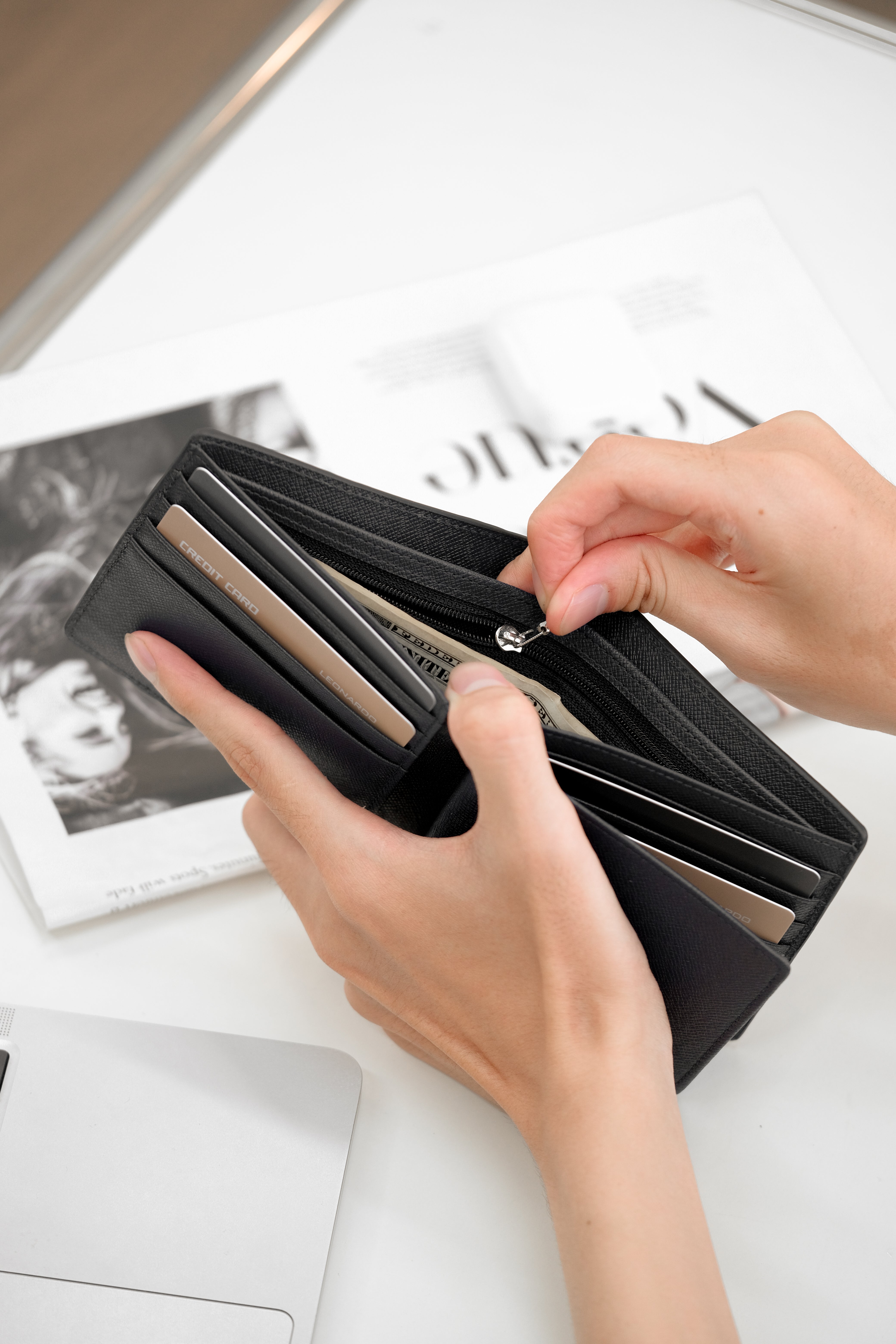 Ví Mercury RFID Blocking - Leonardo
#Color_Đen Taiga khoá kéo
