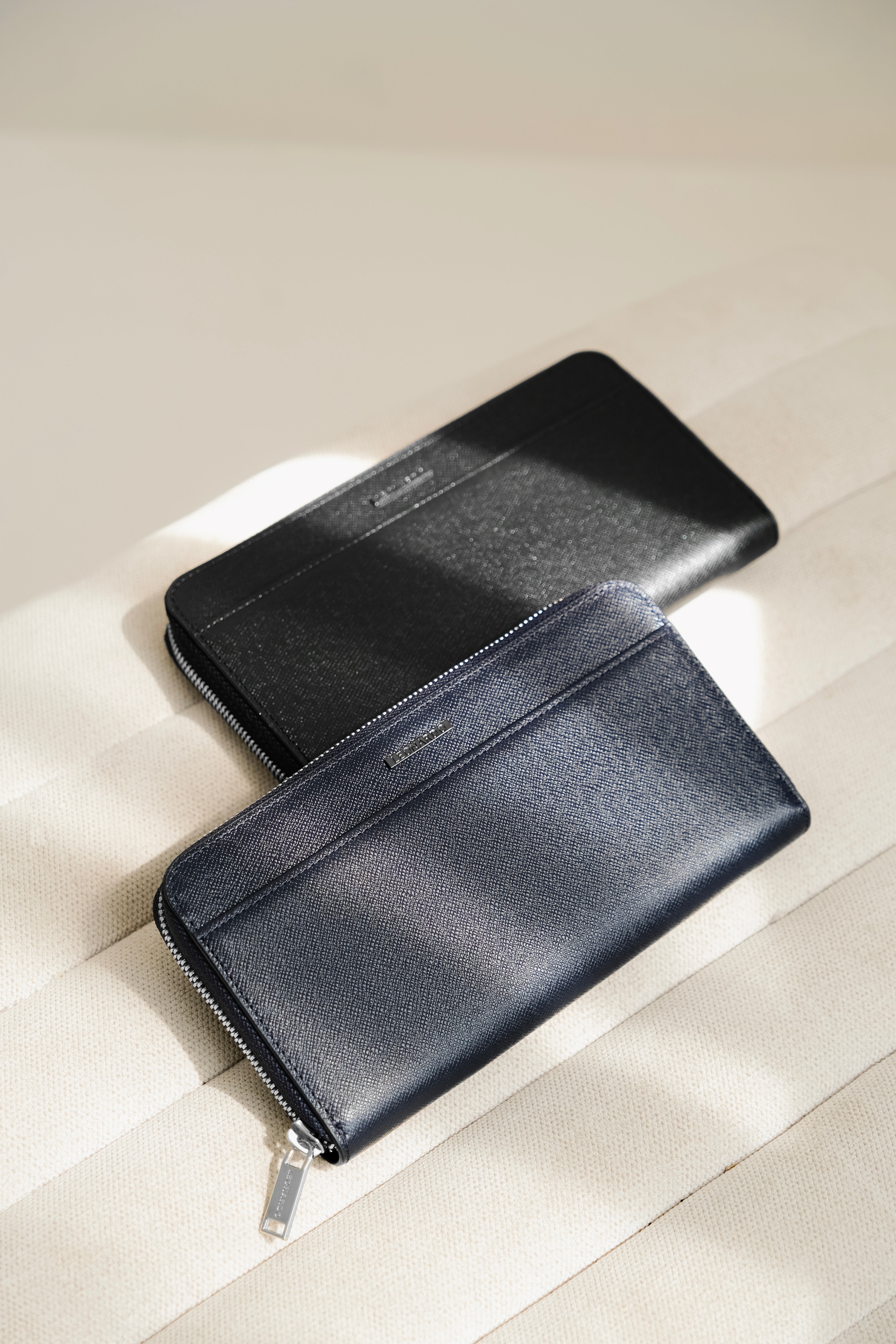 Ví Dài Khoá Kéo Mercury [OUTLET] - Leonardo
#Color_Xanh Navy