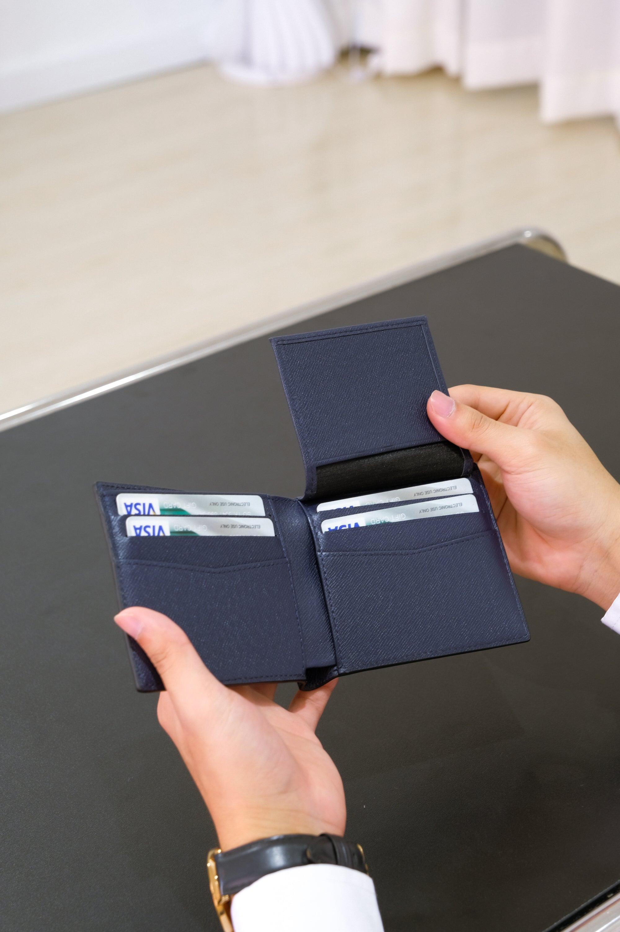 Ví Bifold Anthony - Leonardo
#Color_Xanh Navy