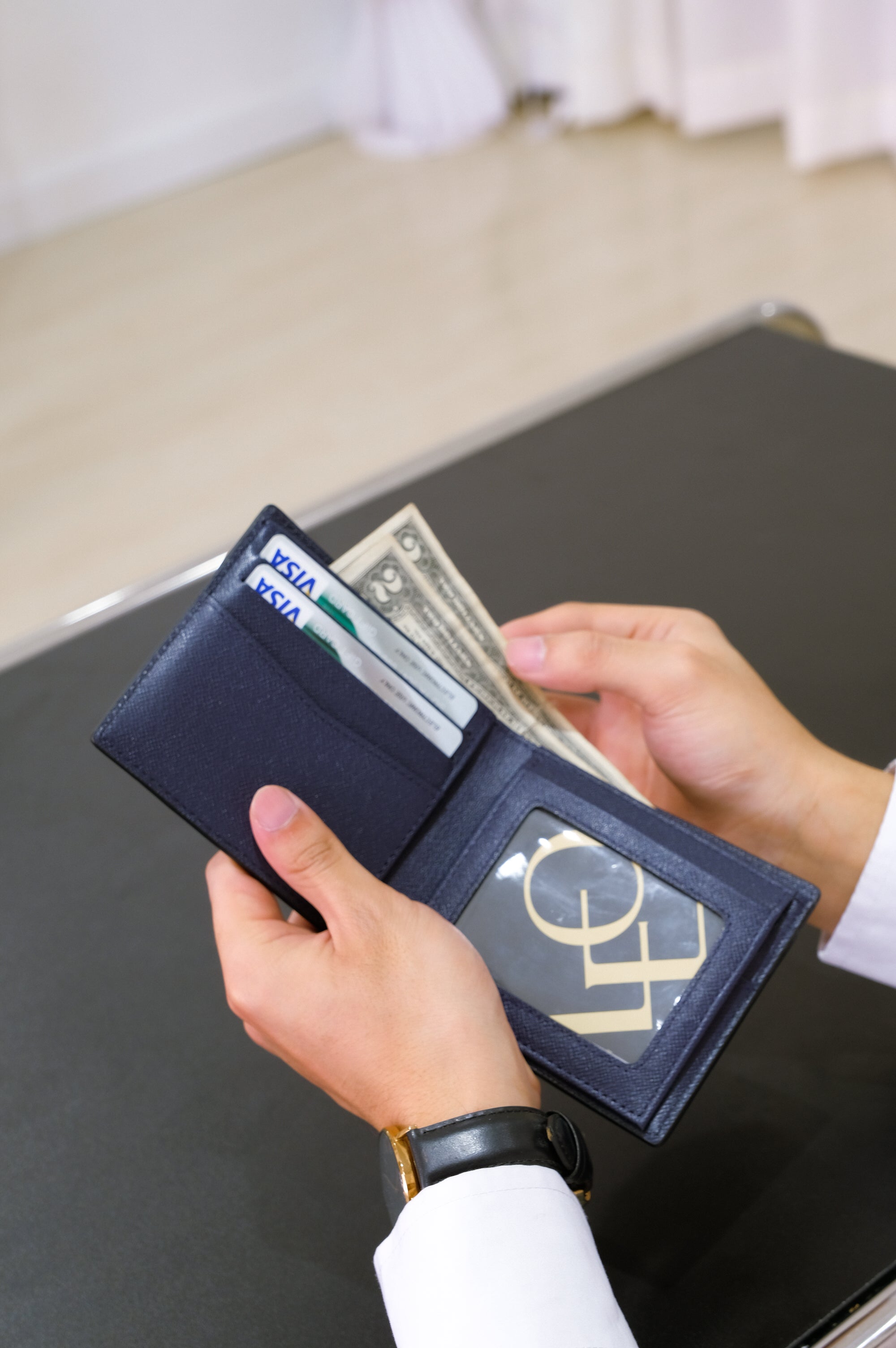 Ví Bifold Anthony - Leonardo
#Color_Xanh Navy