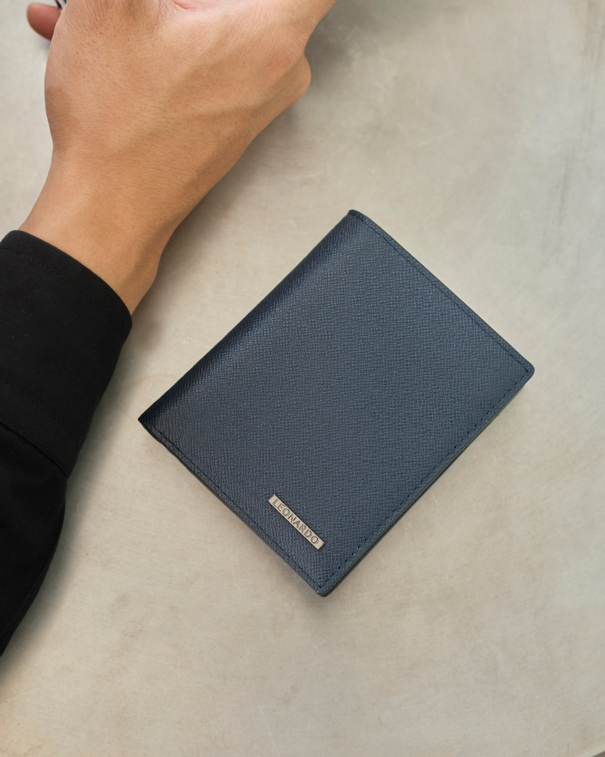 Ví Mercury - Taiga - Leonardo
#Color_Xanh Navy #Style_Đứng