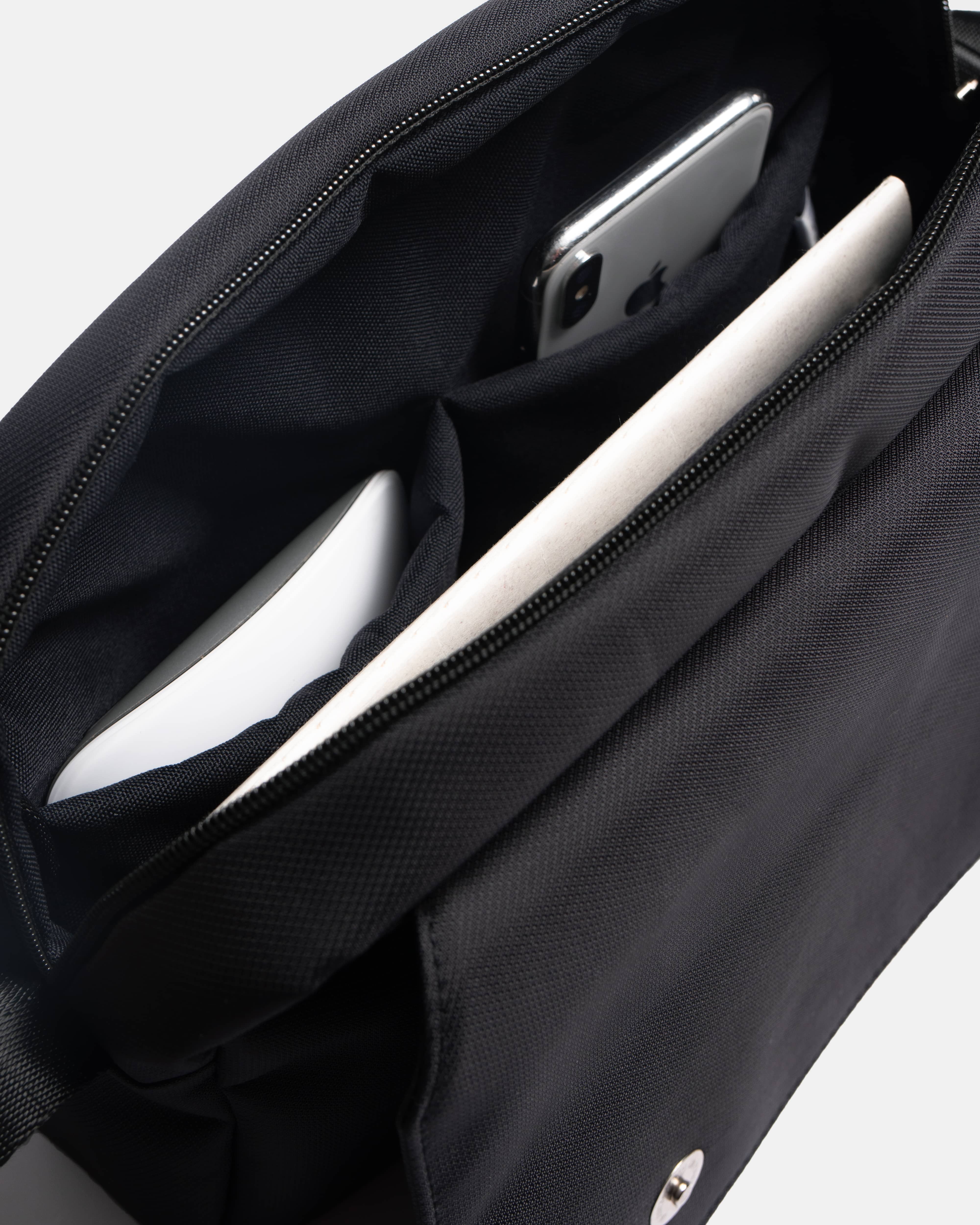 COMBO HẠNH PHÚC ( DÉP ENZO & TÚI MESSENGER IPAD OXFORD)